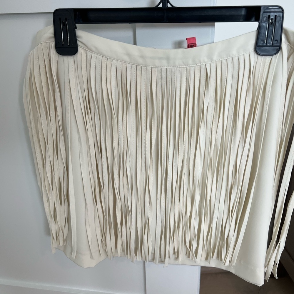 ZARA Cream Fringe Mini Skirt - Picture 2 of 7